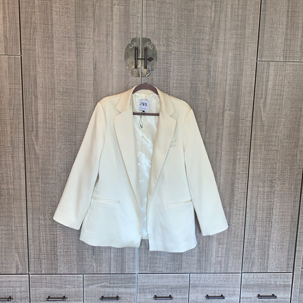 Zara Oversized Satin‎ Effect Blazer